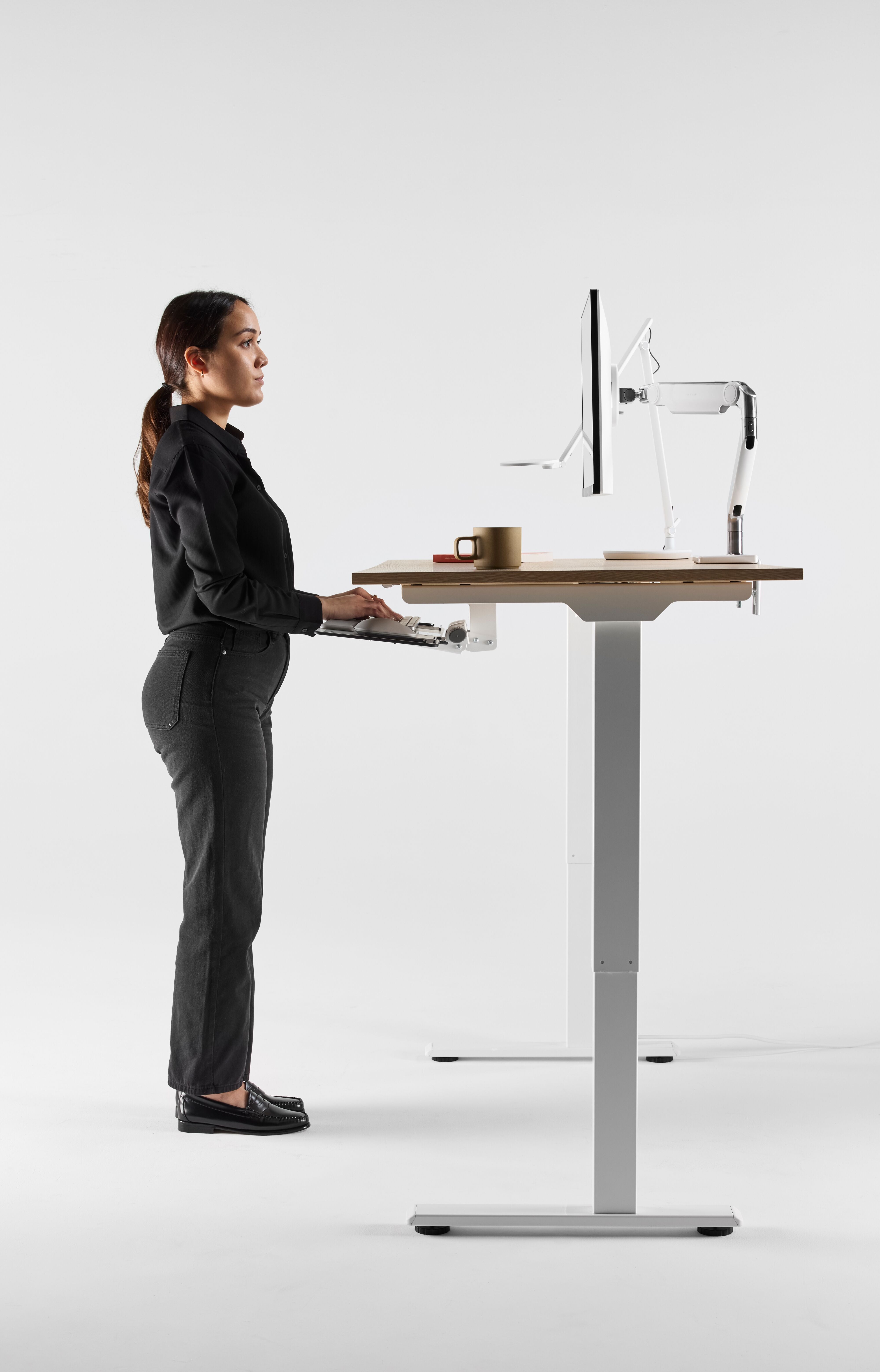 M8 Pro Single Monitor Arm | Humanscale Shop