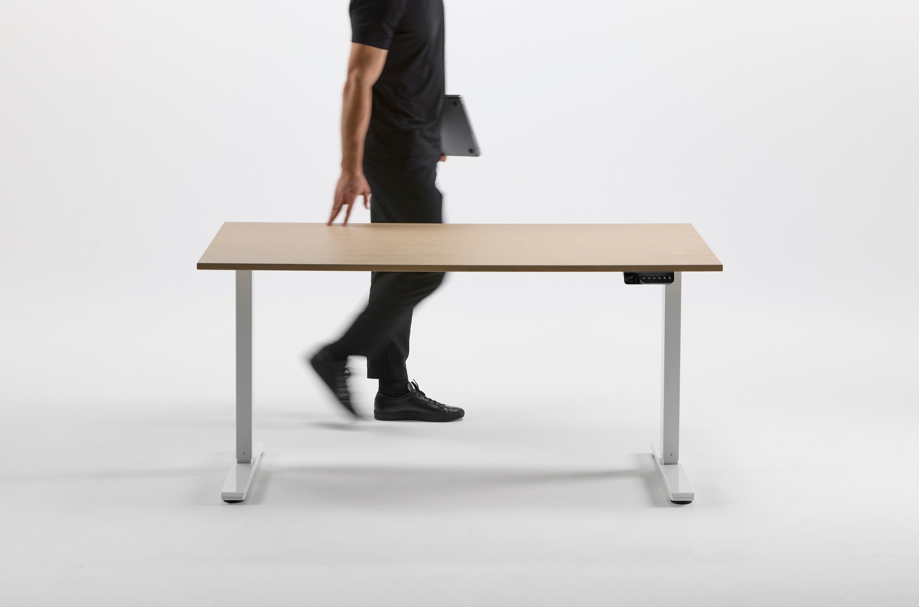Award-Winning Ergonomic Sit-Stand Desks for Home Offices – Humanscale
