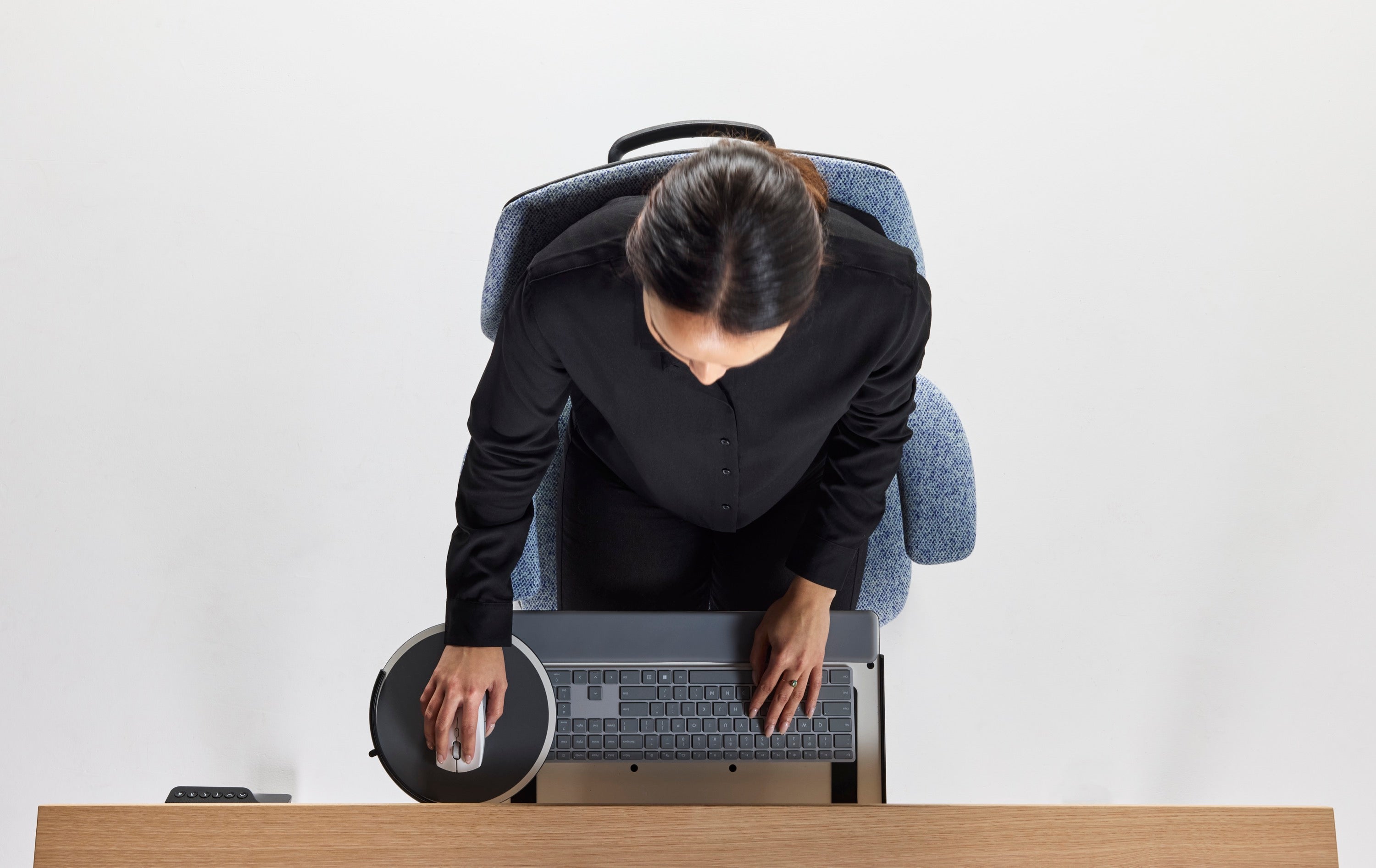 Ergonomic Keyboard Trays for Efficient Home Work – Humanscale