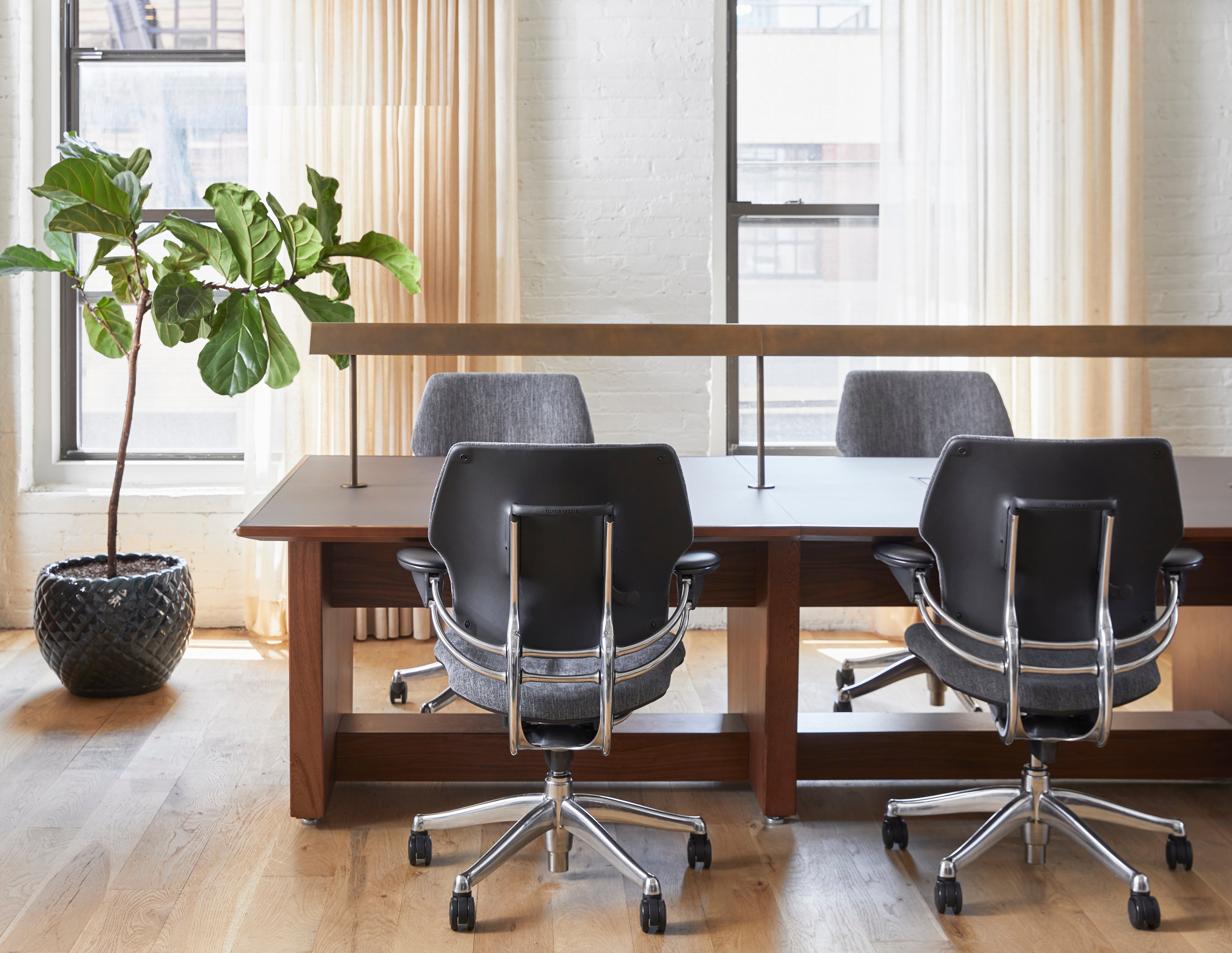 Ergonomic Conference Chairs with Refined, Modern Design – Humanscale