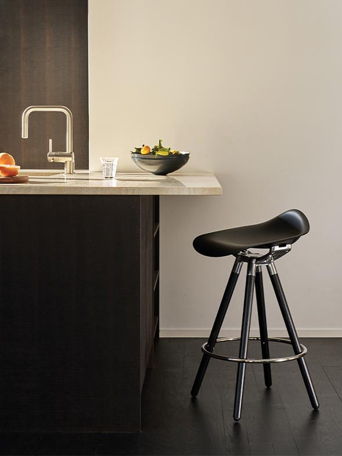 Humanscale Sedeo Stool solid oak black finish counter height with polished chrome footrest kitchen