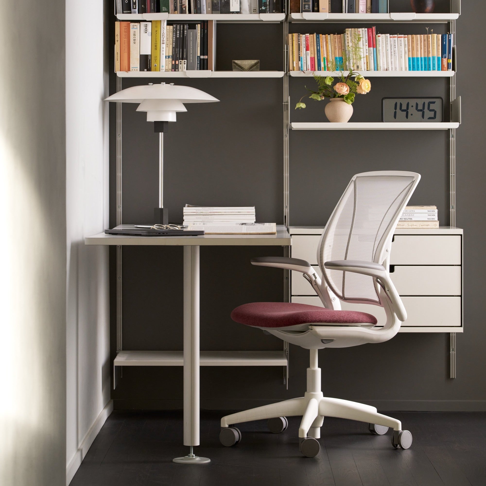World Task Chair with Fabric Backrest | Humanscale Shop