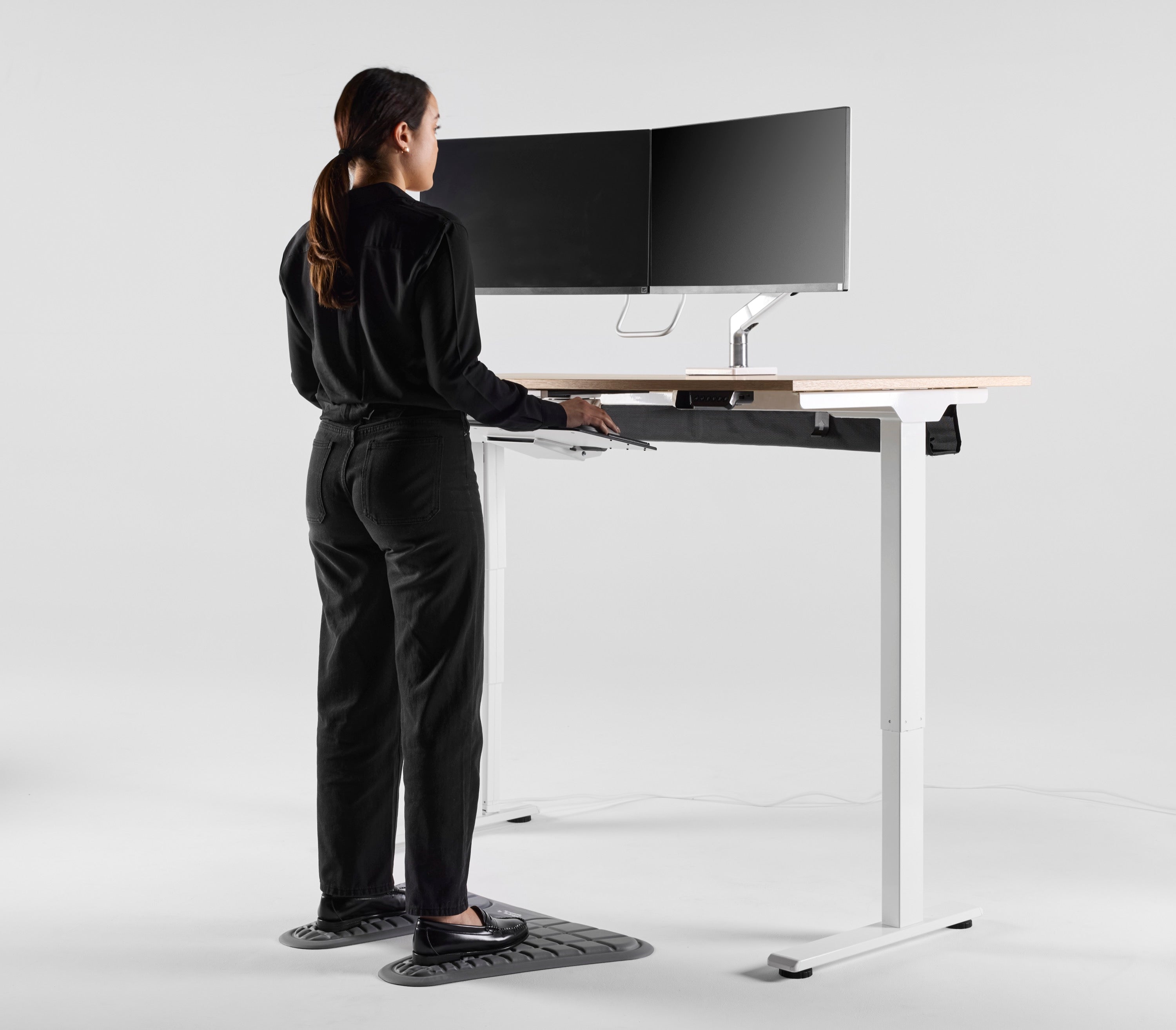 Monarch Standing Mat | Humanscale Shop