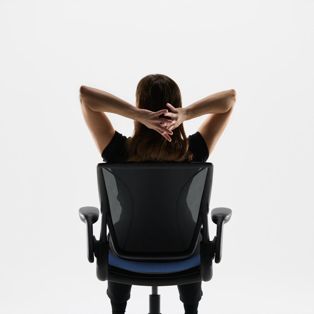 Armrests move with the sitter