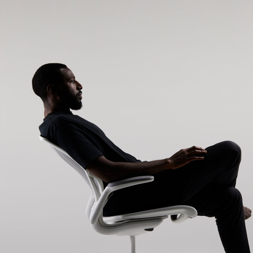 Weight-sensitive recline